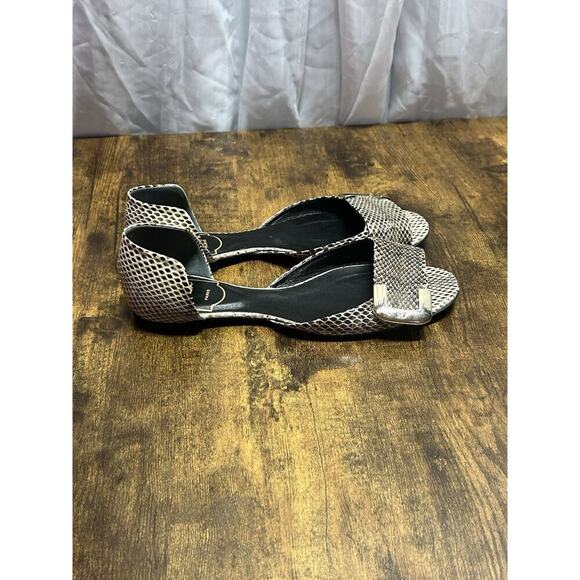 Roger Vivier Paris Snakeskin Print Open Toe Flats Gold Buckle Shoes Sz 35.5 - Picture 3 of 13